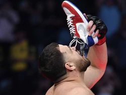 фото - «Я пил, был вусмерть бухим». Туиваса рассказал, как принял бой с Льюисом