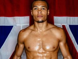 фото - Крис Юбэнк-младший скачет вокруг груши и задорно её мутузит: видео