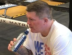 фото - Рикки Хэттон готов похудеть ради боя с Оскаром Де Ла Хойей