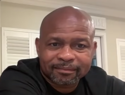 фото - Рой Джонс подсказал Джошуа, что нужно сделать в первую очередь