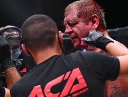 фото - «Стрёмная победа Исмаилова». Емельяненко отказывается принимать поражение от Маги