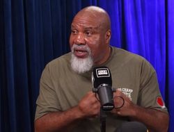 фото - Стало известно, кто бы победил в бою пиковых Усика и Холифилда