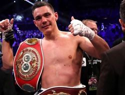 фото - Цзю поздравляет сына с победой, Усик в хорошем настроении в зале, интервью Кормье — соцсети