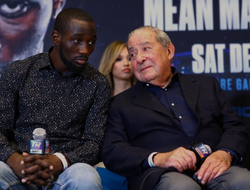 фото - Арум утверждает, что Спенс намеренно срывает бой с Кроуфордом. Жёсткий ответ Эррола