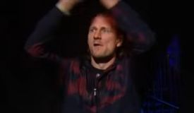 Волков победил Кортеса-Акосту на UFC 328
