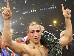 фото - Артур Абрахам сразится с Дирреллом в марте