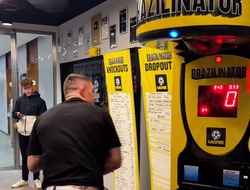 фото - Аспиналл назвал главное отличие между боксом и UFC