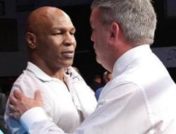 фото - Тедди Атлас эмоционально оценил кондиции своего экс-ученика – Майка Тайсона: видео