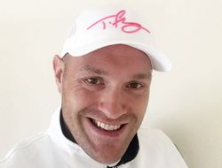 фото - Али отдыхает. Тайсон Фьюри назвал «величайшего за последнюю 1000 лет бойца»