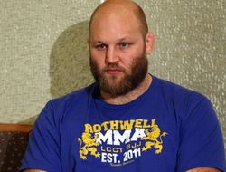 фото - Бой Ротуэлла и Вердума на UFC 211 под угрозой срыва: у Бена нашли допинг