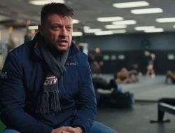 фото - Тренер Дю Плесси: «Я бы даже не выдал Чимаеву бойцовскую лицензию»