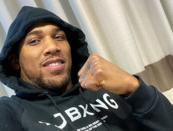 фото - Джошуа заявил, что «тренировал мозг чаще тела». Уверяет — готов к битве с Пулевым