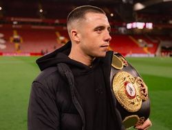 фото - Фьюри отреагировал на дебютное поражение Болла