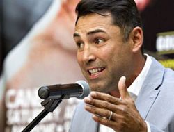 фото - Де Ла Хойя: «Удивлюсь, если Альварес не нокаутирует Флойда до 8 раунда»