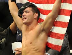 фото - UFC 168: Силва получил страшный перелом и проиграл Уайдману в реванше