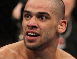 фото - (ММА) UFC 149: Ренан Барао победил Юрайя Фэйбера