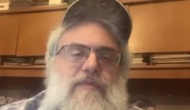 Почему не удаётся провести один из самых ожидаемых боёв в боксе? Ответ есть у инсайдера