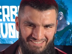 фото - Бетербиев ответил на вопросы о боях с Биволом и Канело