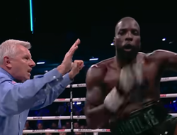 фото - Бой-реванш двух сильнейших бойцов дивизиона на грани срыва. Причина вас позабавит