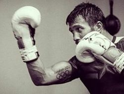 фото - Ломаченко и Хосе Педраса попрыгали по рингу на потеху публике: видео