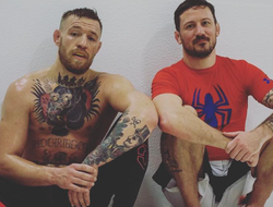 фото - Макгрегор начал подготовку к бою с Мэйуэзером — тренер