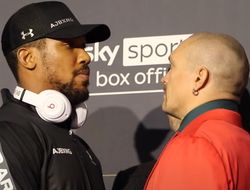 фото - Усик сразился с Джошуа — пока лишь на дуэли взглядов: видео