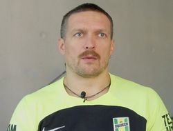 фото - «По 6 часов из зала не выходил». Усик рассказал о подготовке к Дюбуа