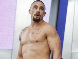 фото - Боя Уиттакер–Каннонье на UFC 248 не будет — у экс-чемпиона проблемы