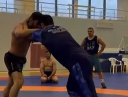 фото - Легендарный Садулаев помогает Чимаеву в подготовке к Дю Плесси: видео