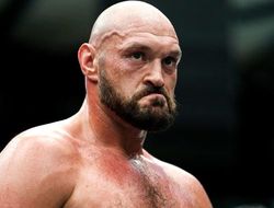 У Арума конфликт с Фьюри? Босс Top Rank упоминал Усика фото - У Арума конфликт с Фьюри? Босс Top Rank упоминал Усика
