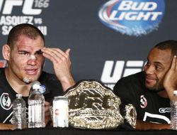 фото - Кормье готов драться с Энганну: Я просто его побью