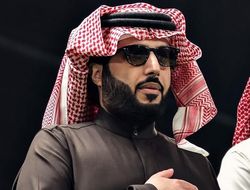 фото - Стало известно, кто должен заменить Канело на февральском ивенте Аль аш-Шейха