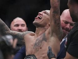 фото - Оливейра ответил на упрёки Гамрота. А вы на чьей стороне?