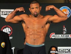 фото - Видео взвешивания Bellator 134: Ньютон–Макгири, Конго–Лаваль и другие