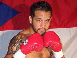 фото - Даниэль Сантос не собирается уходить из бокса