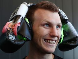 фото - Хорн: Если Кроуфорд настолько крут, почему бы ему не драться со мной одной рукой?