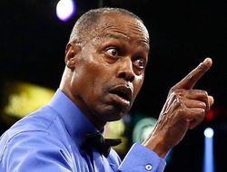 фото - Кенни Бейлис рассудит Ковалёва и Мохаммеди