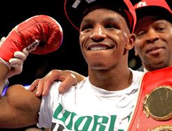 фото - Тренер: «А что сделал этот клоун Хан, чтобы заслужить бой с Мэйуэзером?»