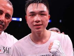 фото - Безударный китайский чемпион WBA Чхань забил Кубо; ринг-анонсер «мочит» — видео