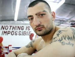 фото - Ванес Мартиросян подписал контракт с Кэмероном Данкином