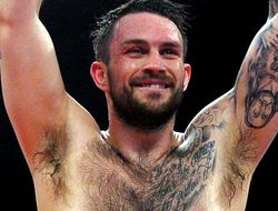 фото - Смит считает, что застой в карьере Уорда поможет его победить