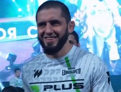 фото - Кто же струсил? Махачев ответил Топурии