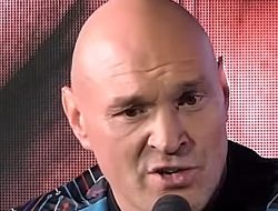 фото - Сам себе тренер. Фьюри заявил, что для боя с Махмудовым ему не нужен наставник 