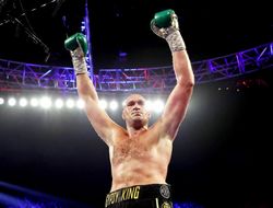 фото - В 16 вышел на бой со сломанной рукой и нокаутировал соперника. Подвиги юного Тайсона