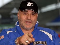 фото - На этот раз Фьюри отправит Уайлдера прямиком на пенсию — отец чемпиона