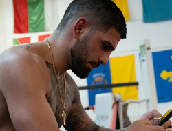 фото - Махачев-Волкановски 2. Стало известно, за кого будет болеть Топурия