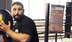 Гассиев отказался от боя с Кабайелом