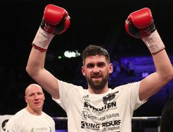 фото - Мини-сенсация в ФРГ: Филдинг нокаутировал Цойге, отобрав «обычный» титул WBA