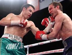 фото - (Видео) Хулио Сезар Чавес-младший одолел Билли Лайелла