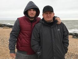 фото - Нурмагомедов-старший: Закончим бой с Макгрегором, когда захотим